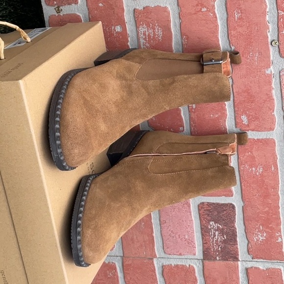 Gentle Souls by Kenneth Cole - Picture 2 of 5